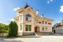 11206 Соловьиная Роща. Особняк в Москве с живописном видом на пруд