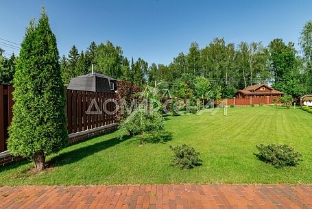 Продажа коттеджей в КП Лесное озеро