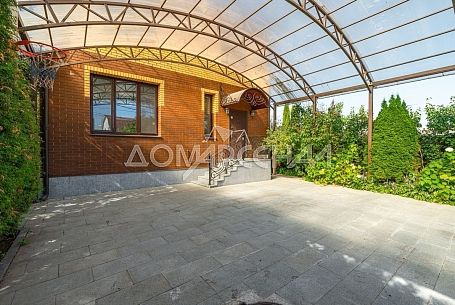 КП 11096 Изварино. Просторный дом в черте города 