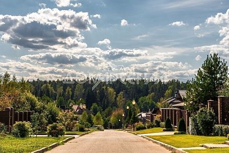 Купить участок в коттеджном поселоке Цветочный