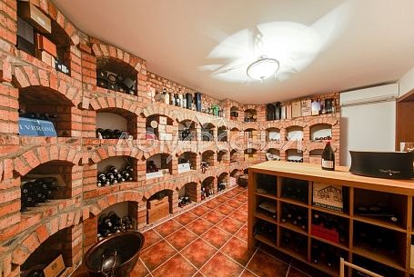 Коттеджный поселок 9507 Пенино. Загородный коттедж с бассейном на просторном участке