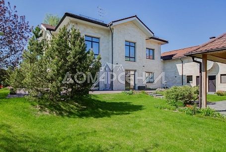 Купить коттедж в КП 9507 Пенино. Загородный коттедж с бассейном на просторном участке