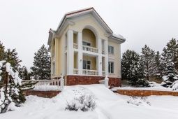 8980 Милюково. Аренда уютного коттеджа в классическом стиле