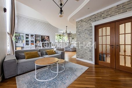 11533 КП Росинтер-2. Просторный особняк, утопающий в зелени ухоженного участка