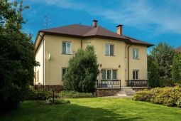 11115 Лохино. Двухэтажный кирпичный коттедж в закрытом поселке