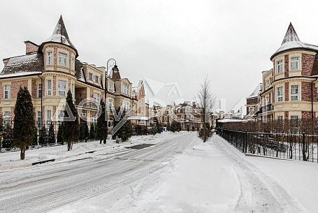 Купить участок в коттеджном поселоке Ильинка
