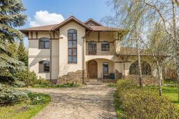 11583 КП Зеленая Роща. Элегантный кирпичный особняк