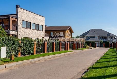 Купить участок в коттеджном поселоке Русская усадьба