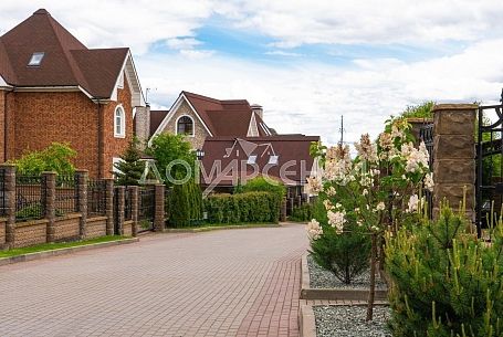 Купить коттедж в коттеджном поселоке Гайд Парк
