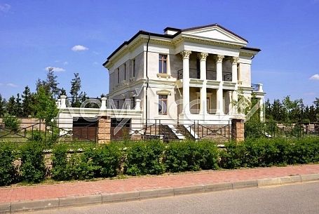 Купить коттедж в коттеджном поселоке Резиденции Монолит
