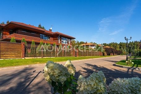 Купить участок в коттеджном поселоке Благодать