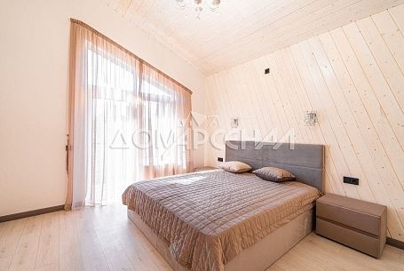 Коттеджный поселок 11061 Красная Пахра. Современный одноэтажный дом в стародачном месте